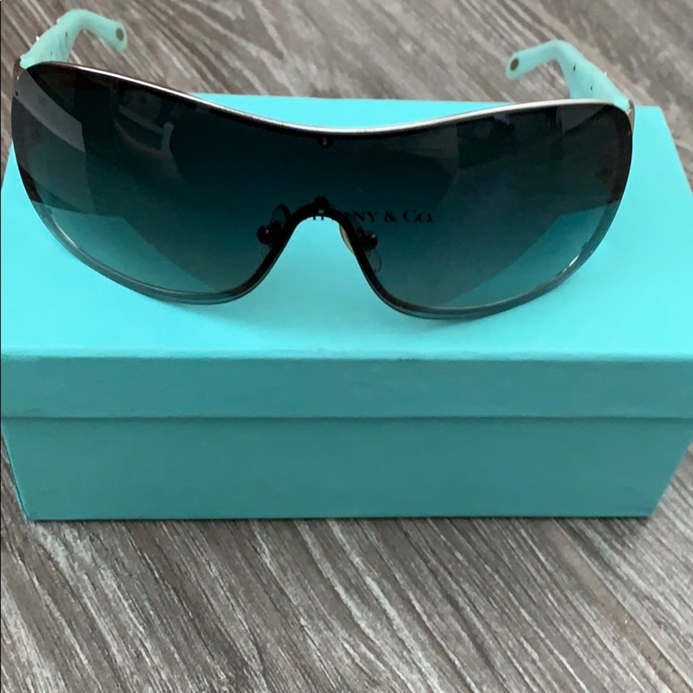 Tiffany’s sunglasses